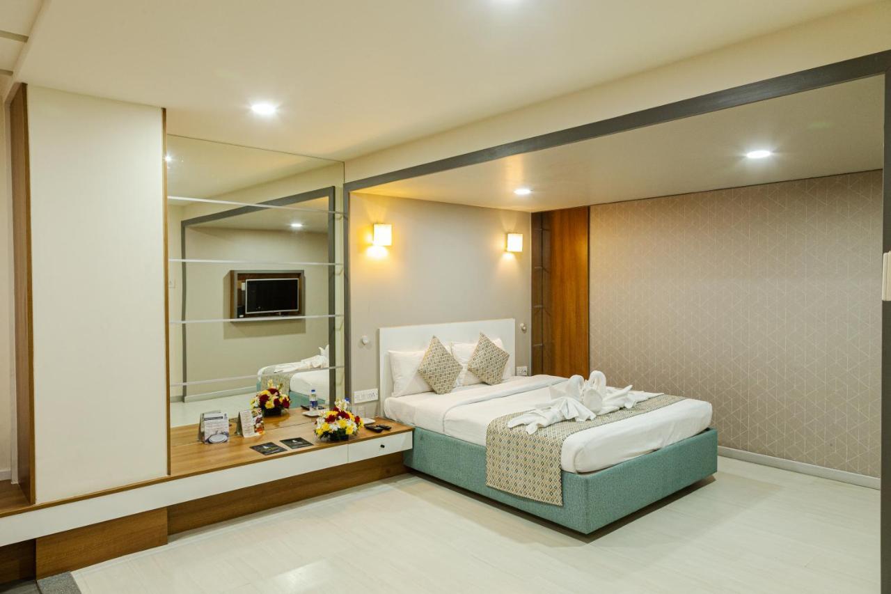 Hotel Icon Select By Bhagini à Bangalore Extérieur photo
