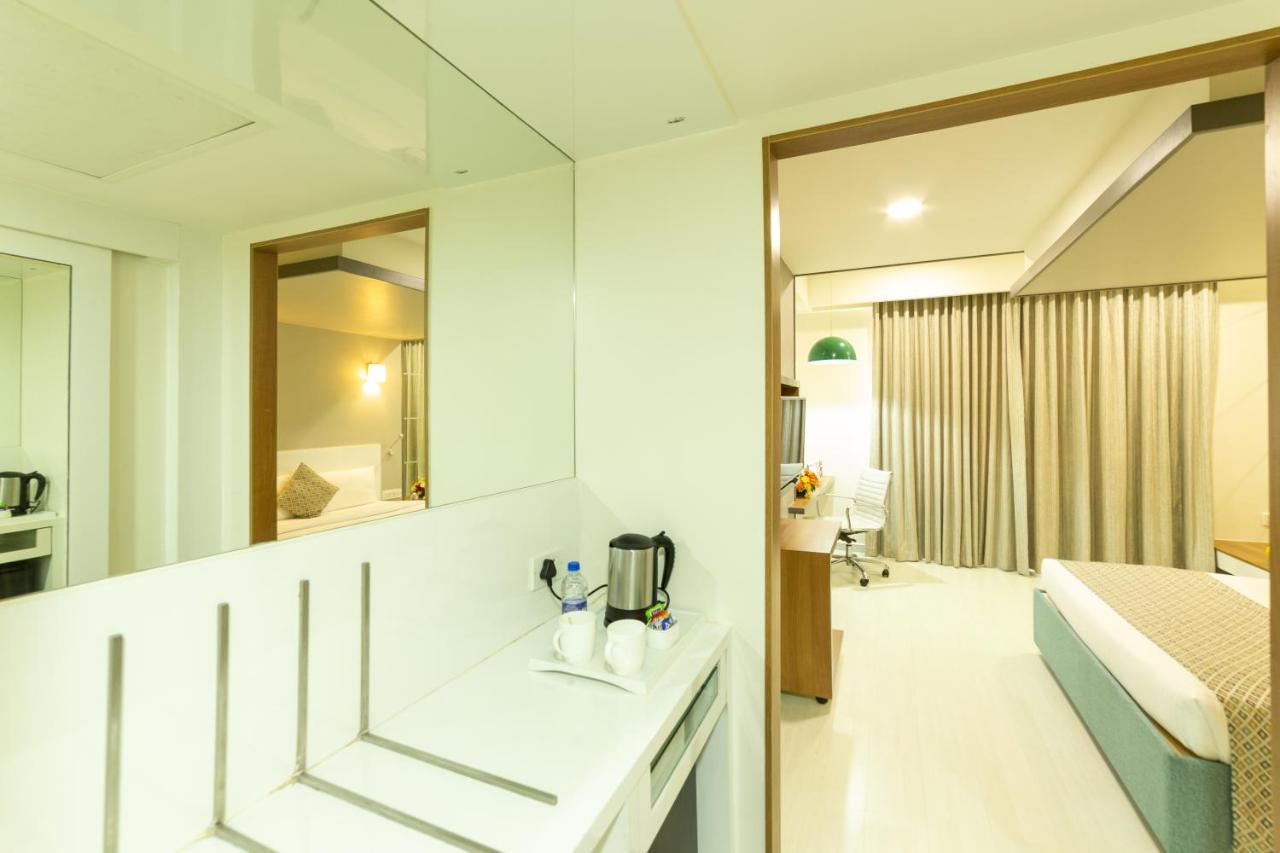 Hotel Icon Select By Bhagini à Bangalore Extérieur photo