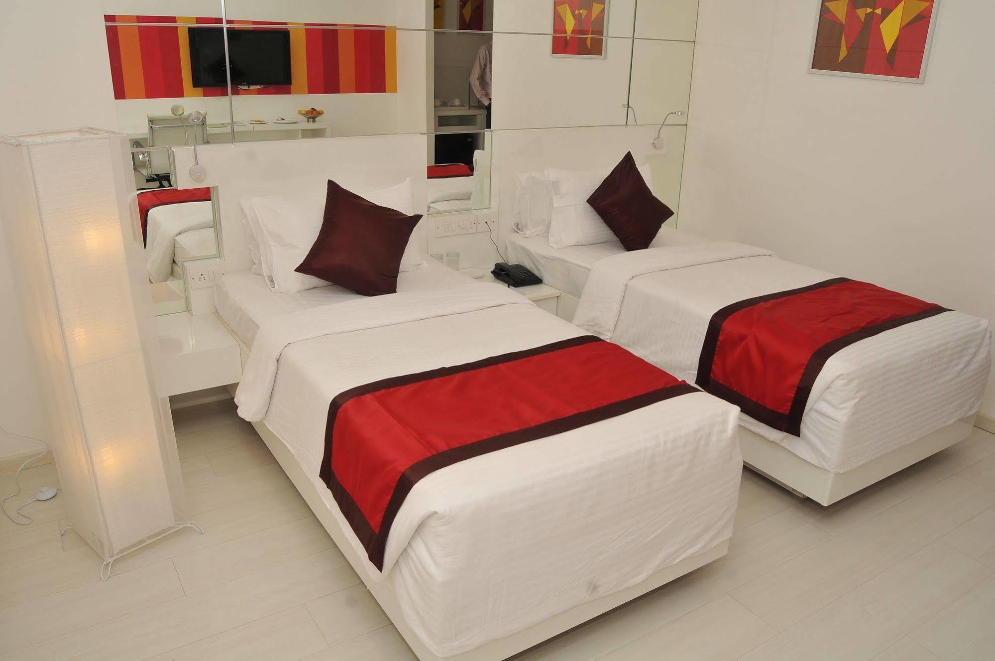 Hotel Icon Select By Bhagini à Bangalore Extérieur photo